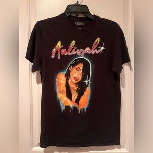 Aaliyah Black Graphic Music Tee Short Sleeve - Medium